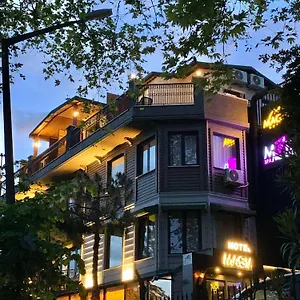  Hotel Magia